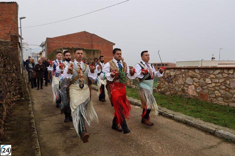 Los conservadores de Peloche darán inicio a las festividades de San Antón con la tradicional luminaria