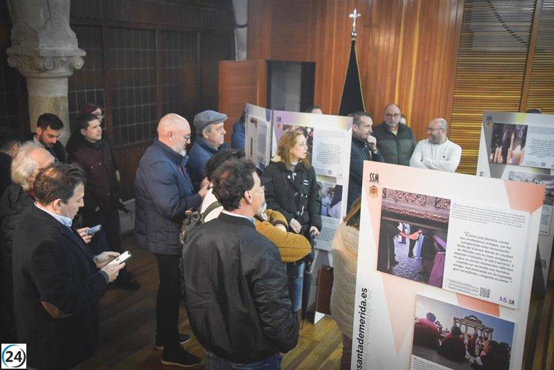 La Junta de Cofradías de Mérida exhibe en su sede una exposición fotográfica de la Semana Santa local.