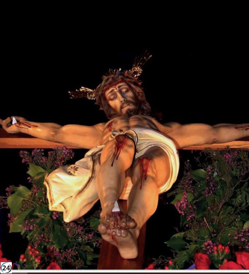 El Cristo de la Preciosa Sangre encabeza procesiones en Cáceres este Sábado Santo.