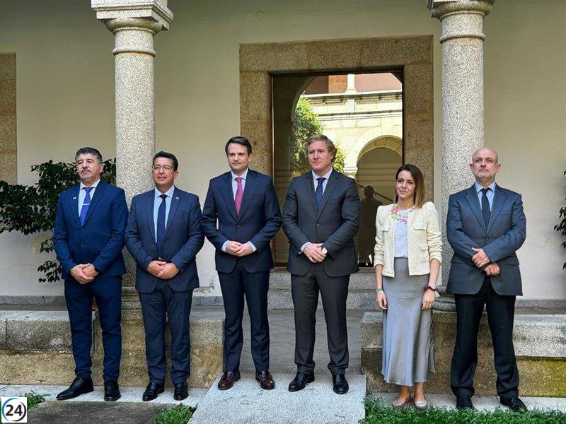 Cooperación entre Junta y Ayuntamiento de Badajoz para formar a futuros policías