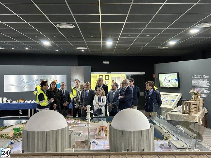 La Junta respalda la coexistencia de la Central de Almaraz y la gigafactoría de Navalmoral como proyectos esenciales.