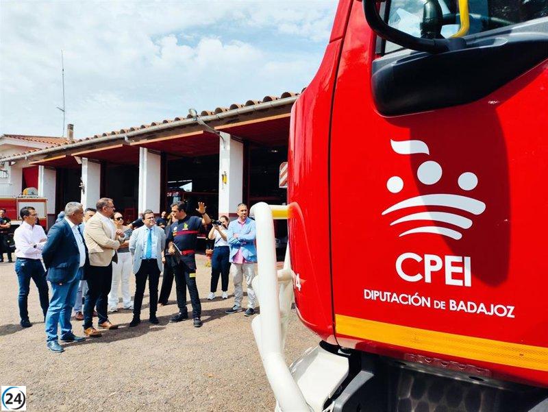 La Diputación de Badajoz dona camiones a parques de bomberos en la región.