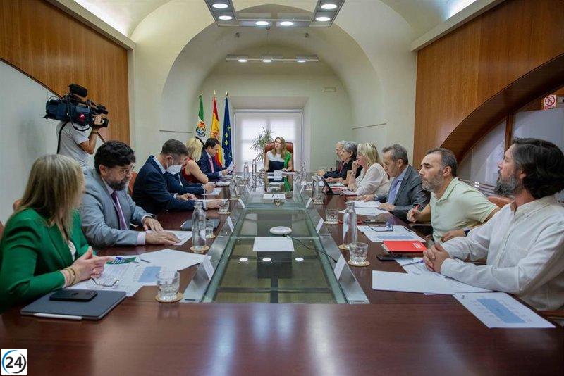 Alianza de Junta, patronal y sindicatos extremeños impulsará políticas de empleo en mesas sectoriales.