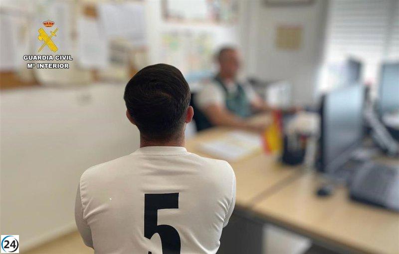 Joven investigado por robo de bandera LGTBI+ en sede del PSOE en Navalmoral.