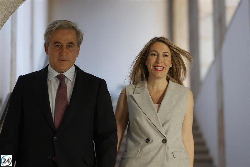 La Junta de Extremadura destituye a dos altos cargos de la consejería donde tenía representación Vox.