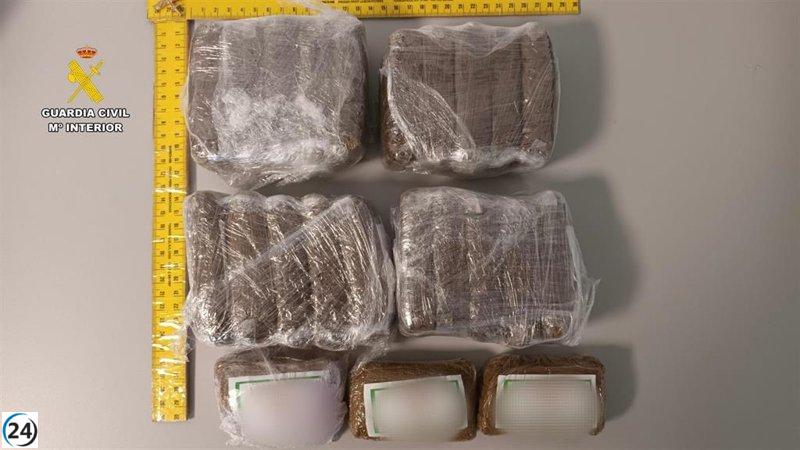 Mujer arrestada con más de dos kilos de polen de hachís cerca de Cáceres