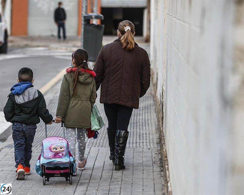 Cerca del 40% de hogares en Extremadura con niños no pueden pagar gastos imprevistos.