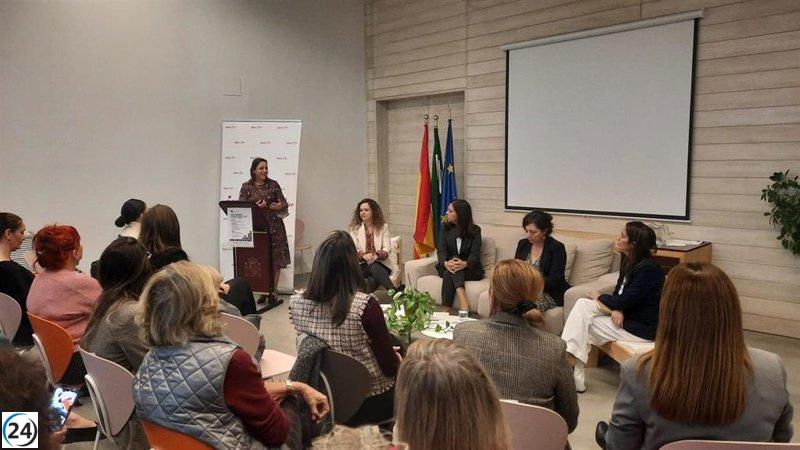 Mesa redonda en Badajoz destaca la necesidad de empleo para víctimas de violencia de género y el compromiso empresarial.
