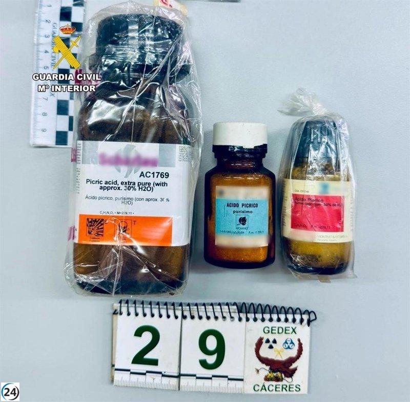 Retiran contenedores de ácido explosivo en cinco escuelas de Cáceres.