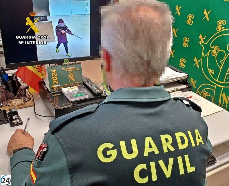 Capturan a ladrón que asaltó un negocio en Zafra con una carabina para robar 80 euros.