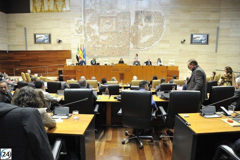 El PP avanza la iniciativa de Vox para adelantar la jubilación de policías locales.