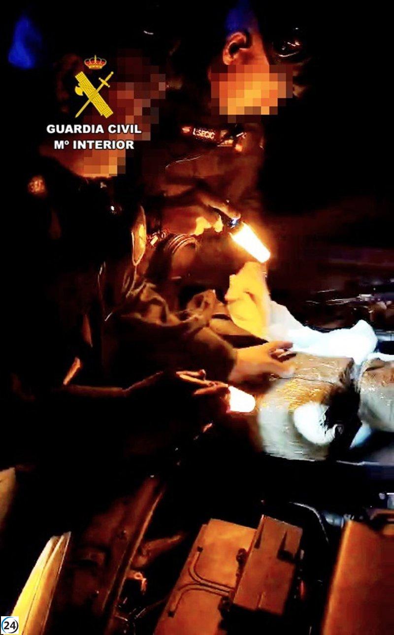 Capturan a un cuellarense con 3 kilos de hachís en su auto en Villafranca de los Barros.