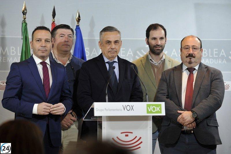 Vox critica a Guardiola por su cercanía al PSOE y se declara listo para elecciones anticipadas.