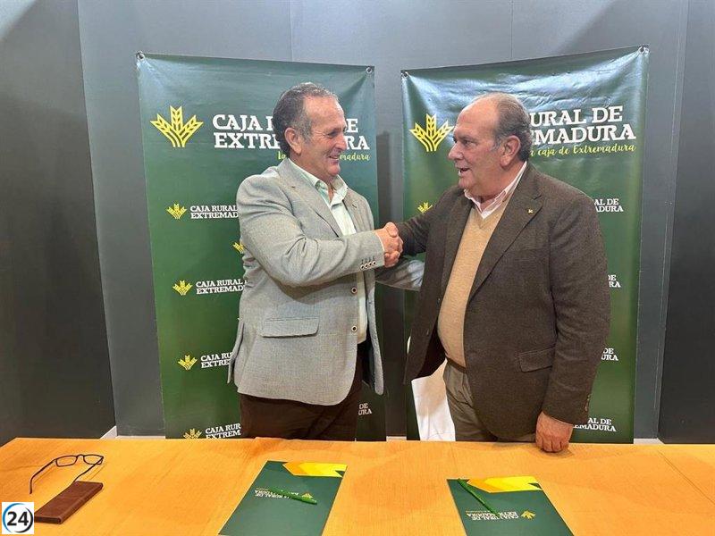 Caja Rural de Extremadura fortalece su alianza con asociaciones agrarias locales para respaldar el campo.