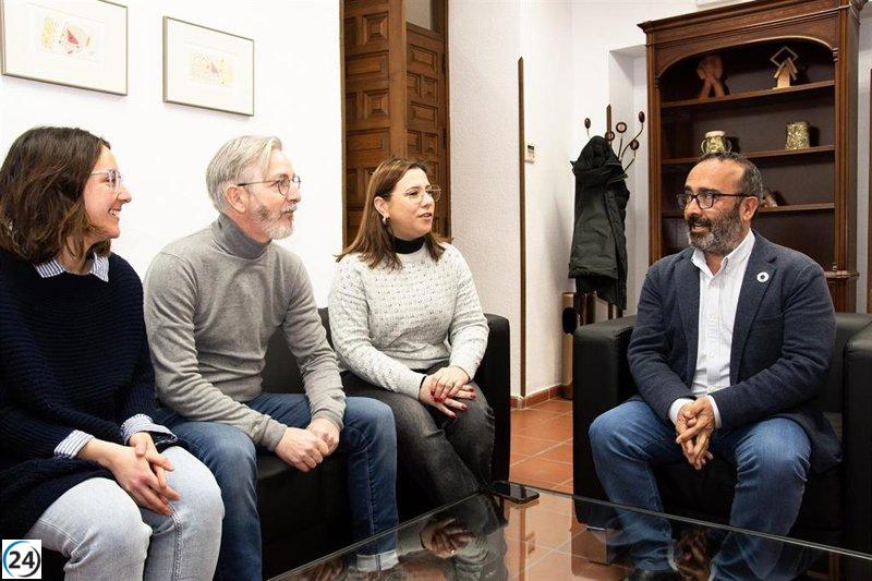 Cáceres respalda la Feria Multisectorial del Valle del Jerte para fortalecer la economía local.