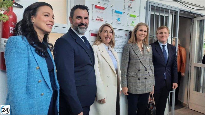 La infanta Elena y María Guardiola abren en Badajoz un centro de atención para la Asociación Mi Princesa Rett.