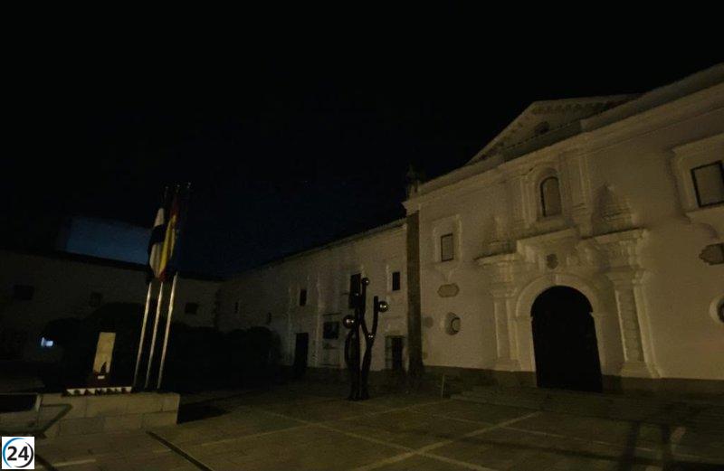 La Asamblea de Extremadura se une nuevamente a 'La Hora del Planeta'.