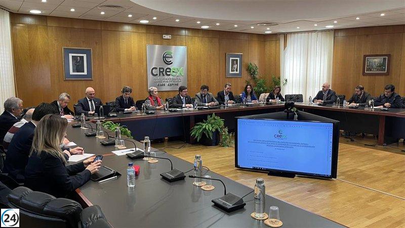 Junta y Envision sellan pacto de reserva de terreno para la gigafactoría en Navalmoral.