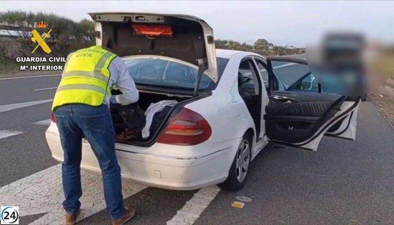 Detenidos tres atracadores por asaltos armados en Montijo y La Garrovilla.
