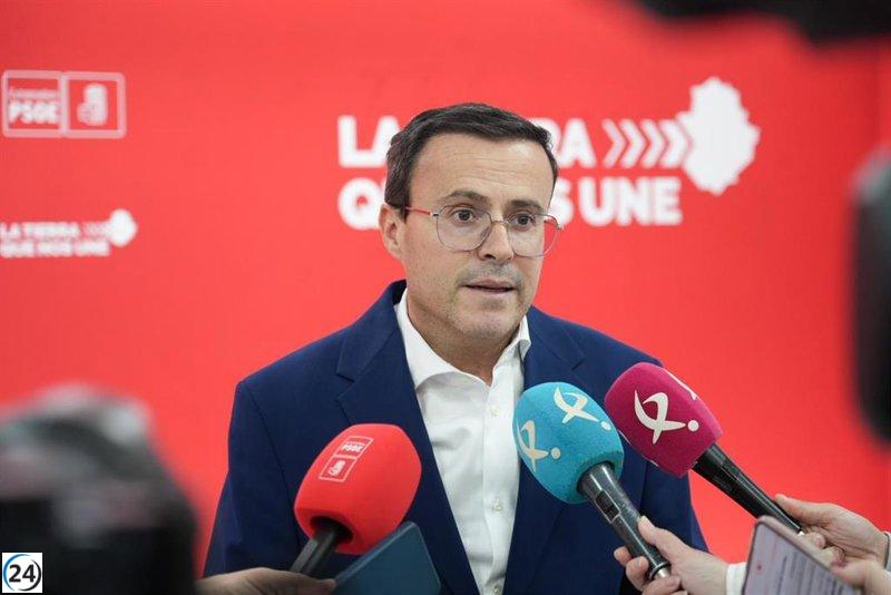 Gallardo critica la falta de compromiso de la Junta al ausentarse de la reunión sobre tarifas con el Cuerpo.