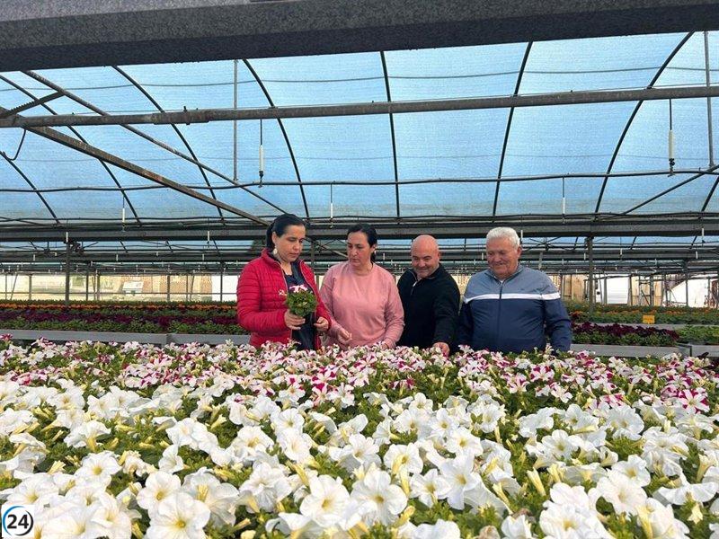 Cáceres inicia la distribución de cerca de 50,000 plantas para embellecer sus localidades.