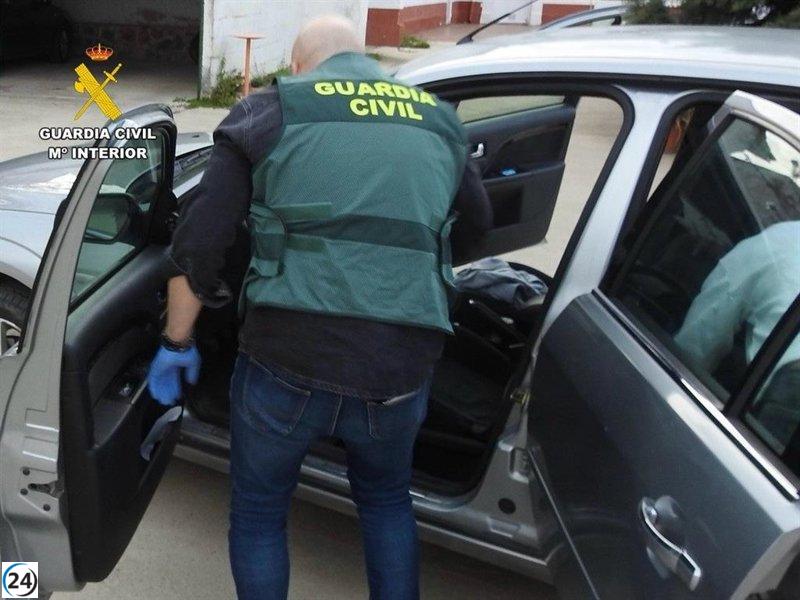 Mujer arrestada en Almoharín tras intentar asesinar a su vecino a tiros.