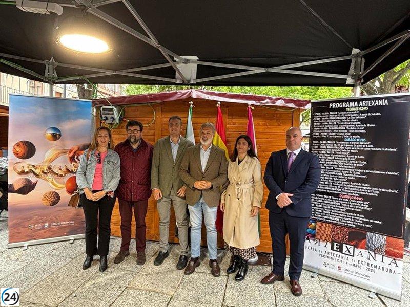 Plasencia celebra un evento de tres días en honor a la artesanía extremeña con 32 expositores y actividades interactivas.