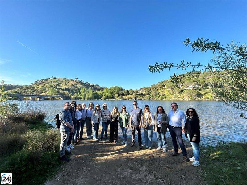 Turembalses lanza una aplicación de rutas gamificadas y organiza un evento náutico simultáneo.