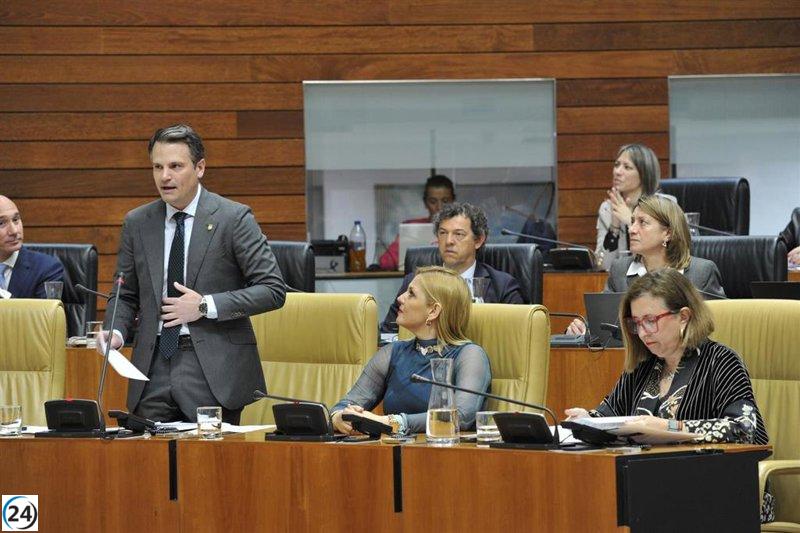 La Junta defiende su gestión tras el apagón; el PSOE critica la falta de valentía en Guardiola.