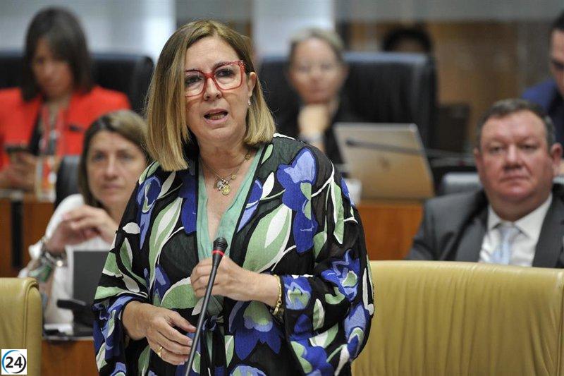 Guardiola respalda a Almaraz con firmeza mientras el PSOE urge al Gobierno a dejar de lado la inacción.