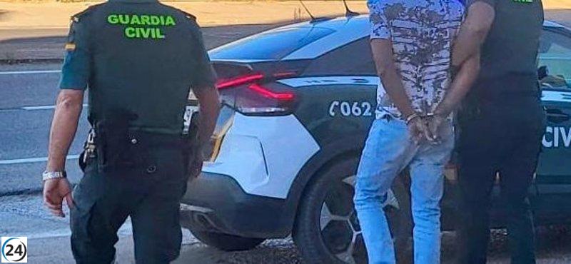 Capturan a dos hombres tras el robo de 85 jamones ibéricos valorados en 24.000 euros en Montánchez.