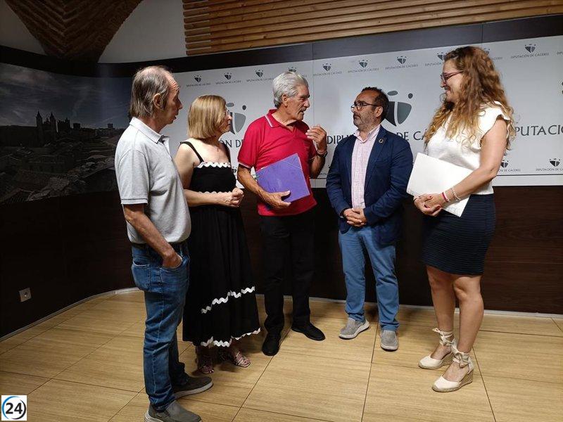 Gobierno destina 100.000 euros a la Diputación de Cáceres para la exhumación de fosas comunes en Almoharín y Villamesías.