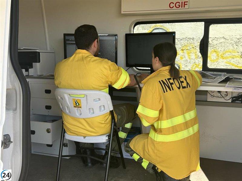 Controlado el fuego en Valdecaballeros, tras consumir 2.400 hectáreas.