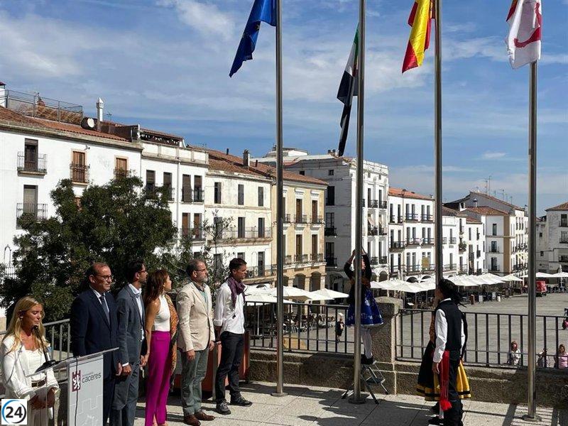 Cáceres aboga por mejorar las comunicaciones sin sacrificar nuestra identidad.