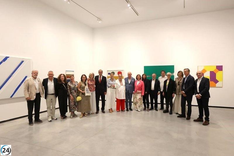 Guardiola destaca el legado cultural de Helga de Alvear como pilar de la región.