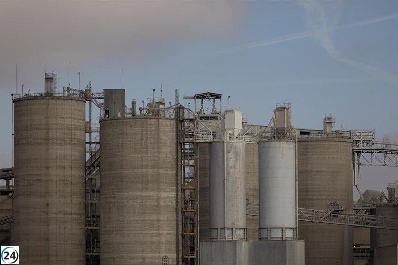 La inflación industrial en Extremadura se reduce un 1,6% en agosto, superando la media nacional.