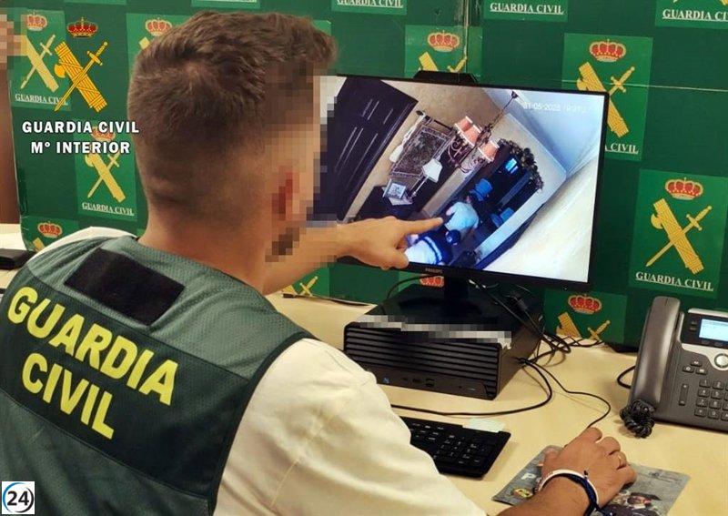 Desmantelan banda de robos en viviendas; cuatro personas arrestadas en Badajoz y alrededores.