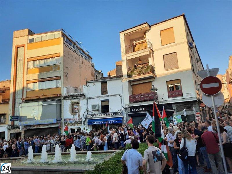 Cerca de 300 manifestantes en Mérida exigen un boicot a Israel y acciones contra el conflicto en Gaza.