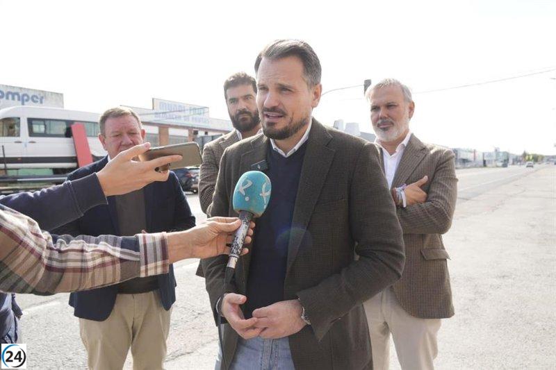 Bautista exige claridad sobre la extensión de la central nuclear de Almaraz y denuncia al Gobierno por su estrategia asfixiante.