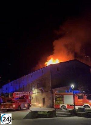 Incendio en Villasbuenas de Gata deja severos daños en vivienda.