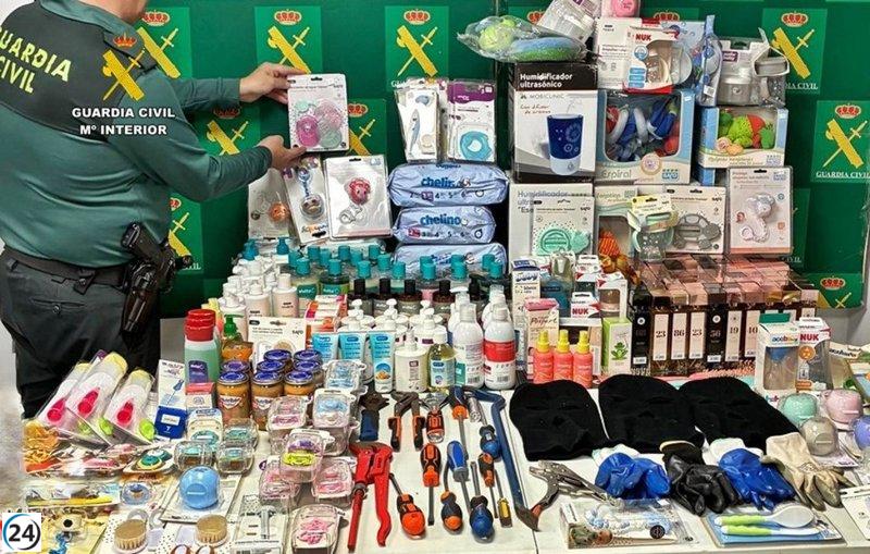 La Guardia Civil arresta al ladrón de una farmacia en El Batán y persigue a sus cómplices.