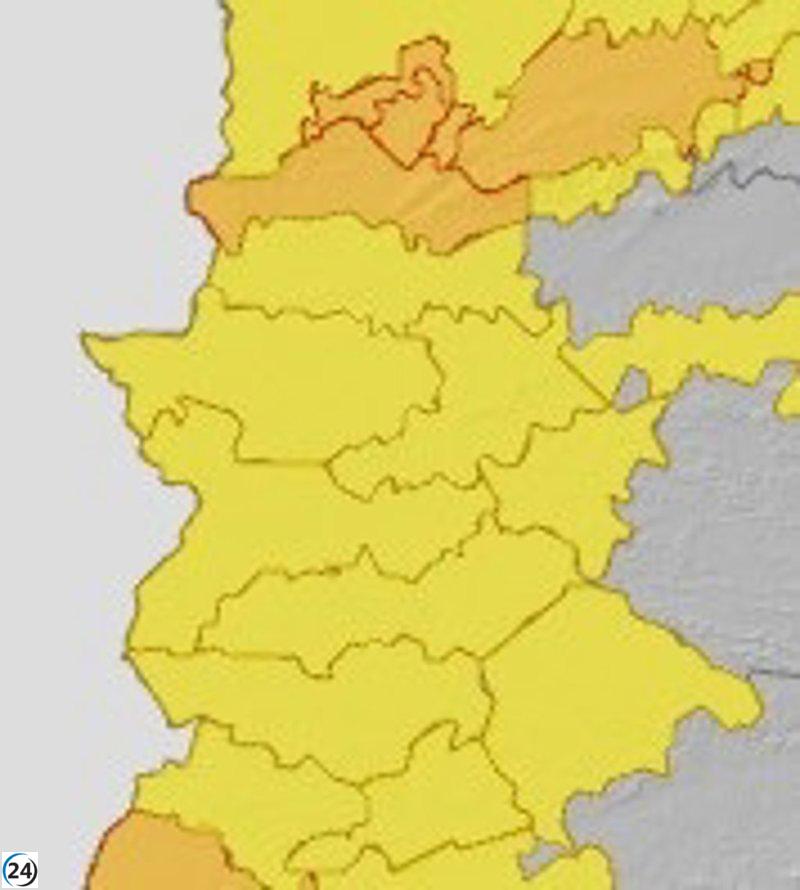 El 112 incrementa la alerta por lluvias a nivel naranja en el norte de Cáceres y extiende la alerta amarilla por vientos a toda la región de Extremadura.
