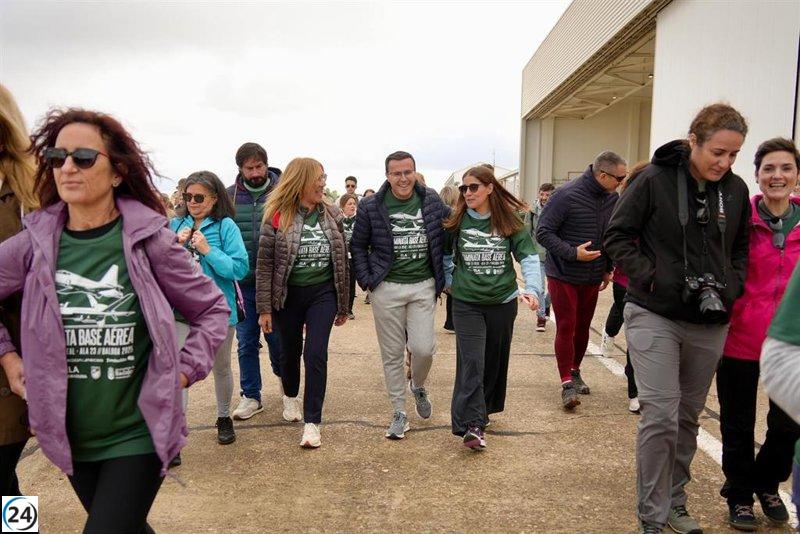 Gallardo exige a Guardiola priorizar entre Feijóo y Extremadura.
