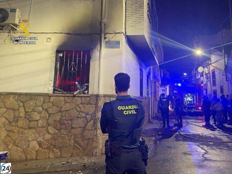 Dos heridos graves por incendio en Navalmoral de la Mata son enviados a Madrid.