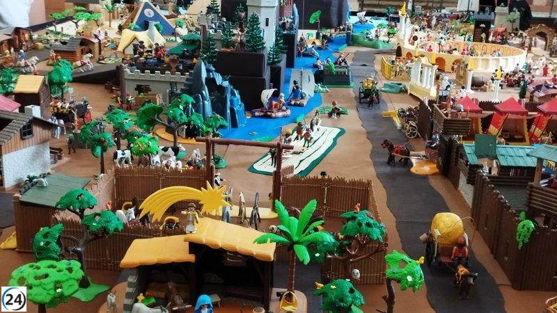 Mérida presenta un belén moderno con 3.000 figuras de Playmobil que renueva la tradición navideña.