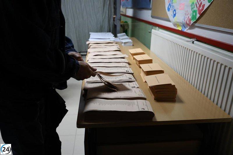 Casi 891,000 ciudadanos se preparan para votar en las elecciones autonómicas del 21 de diciembre en Extremadura.