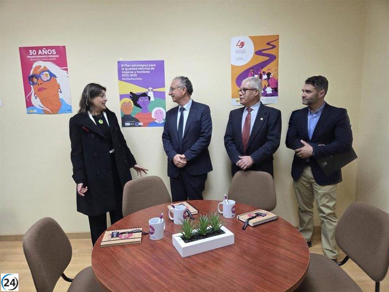 La UEx lanza una Iniciativa de Puntos Violetas junto a la Delegación del Gobierno.