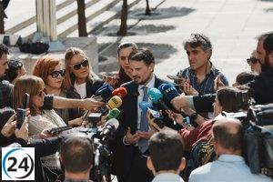 PP y Vox mantienen negociaciones en Extremadura 