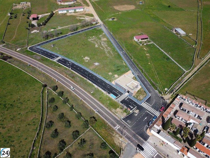 Finaliza la remodelación del polígono industrial de Torremocha en Cáceres.