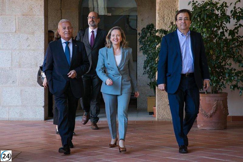 Calviño busca acelerar el proceso de modernización de infraestructuras ante la gran preocupación por la sequía.